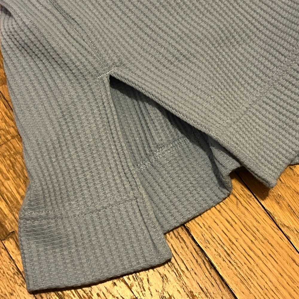 GAP Oversized Turtleneck Light Blue size Medium Heavyweight Waffle - Picture 9 of 10